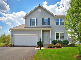 201 Edenburg Dr, Pittsburgh, PA 15239