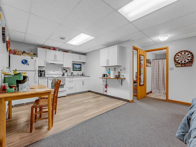 732 Weaver St #A — Photo 4