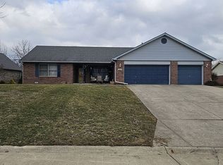 1210 Park Circle Dr, Anderson, IN 46012