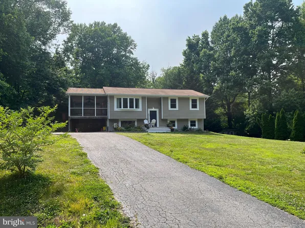 6316 Brookeview Ct, Chesapeake Beach, MD 20732
