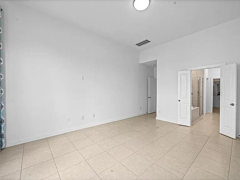 2221 Forest Trace Ln — Photo 31