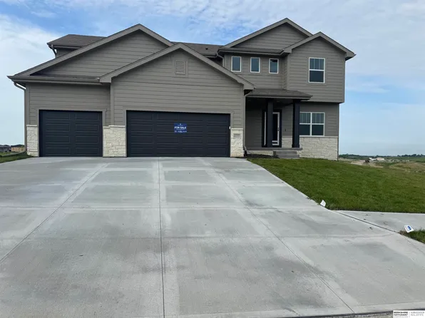 20909 Nebraska Ave, Elkhorn, NE 68022