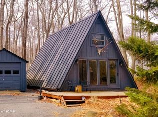 403 Antler Ln, Tobyhanna, PA 18466