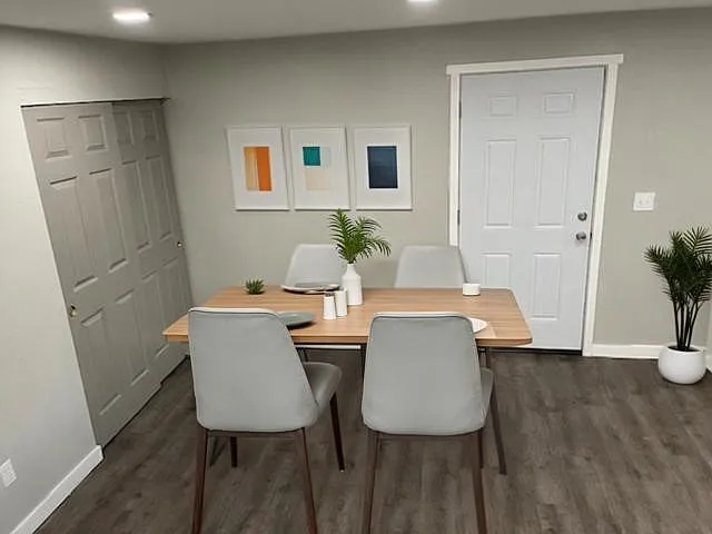 2400 20th Avenue NW — Photo 3