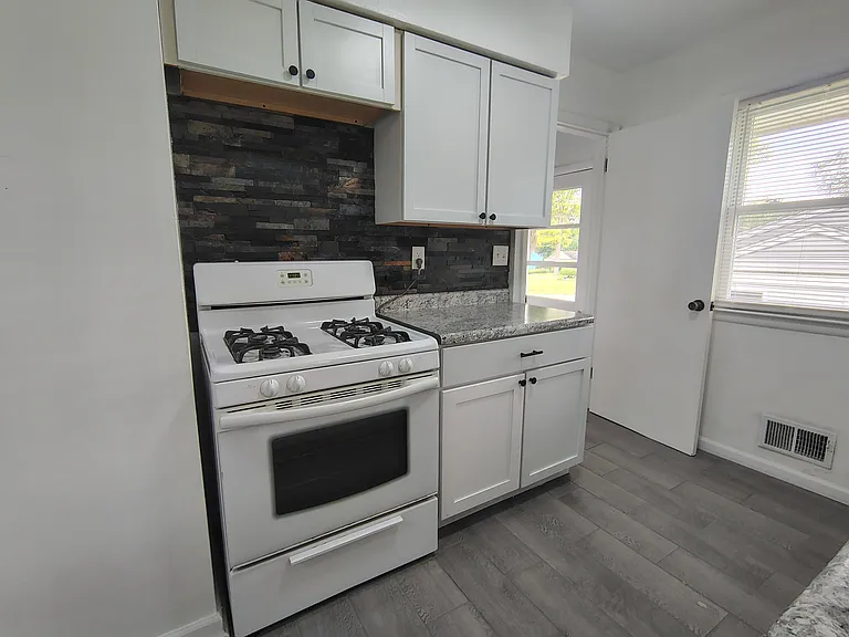 3412 Harney Ct #13 — Photo 8