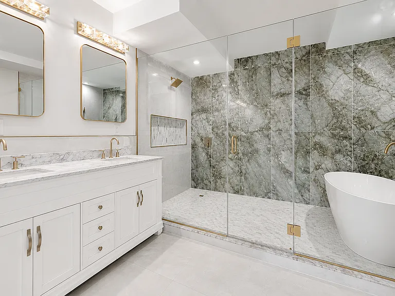 68 Linden St #2 — Photo 8
