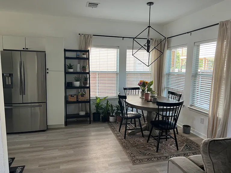 4807 Louis Ave — Photo 3