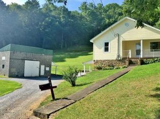 150 Honey Bee Ln, Erwin, TN 37650