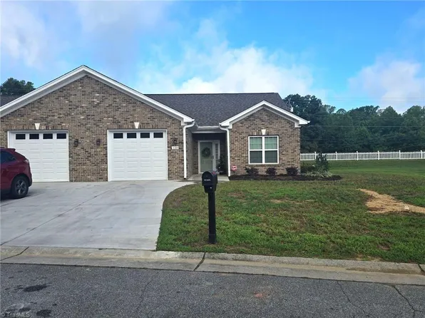 116 Sanderlyn Ct, Eden, NC 27288