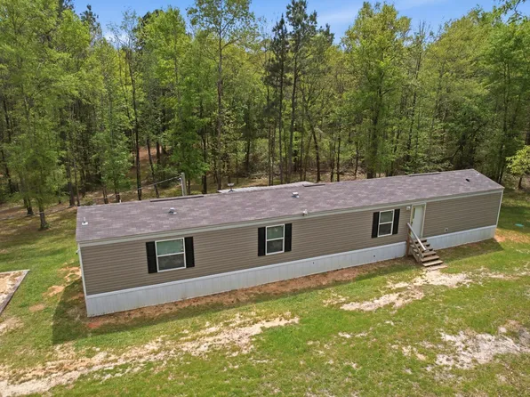 79 Pecan St, Richton, MS 39476
