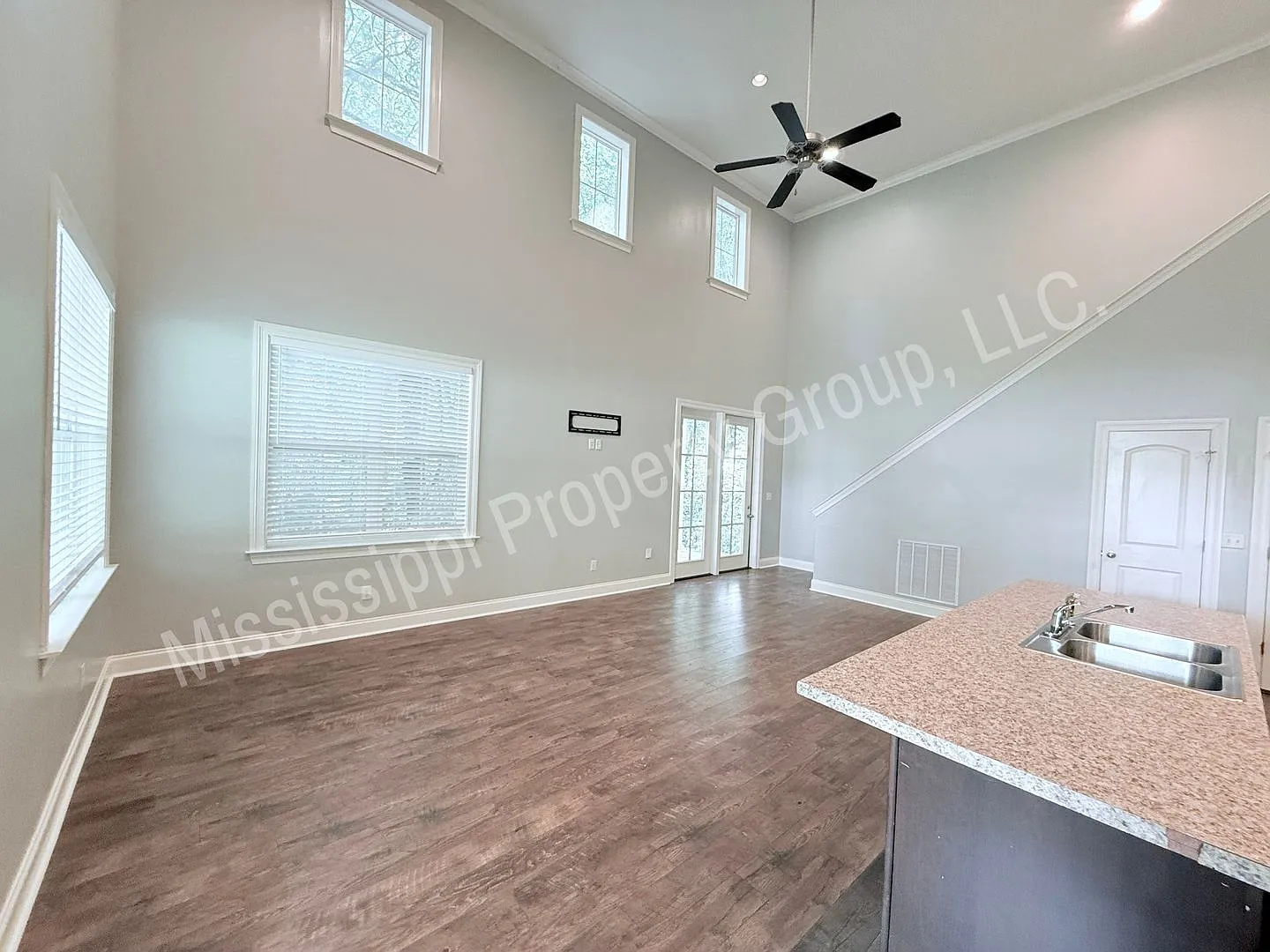 4BR/3BA For Rent — Photo 2
