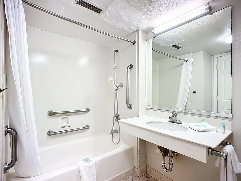 Stayable Jacksonville North — Photo 13