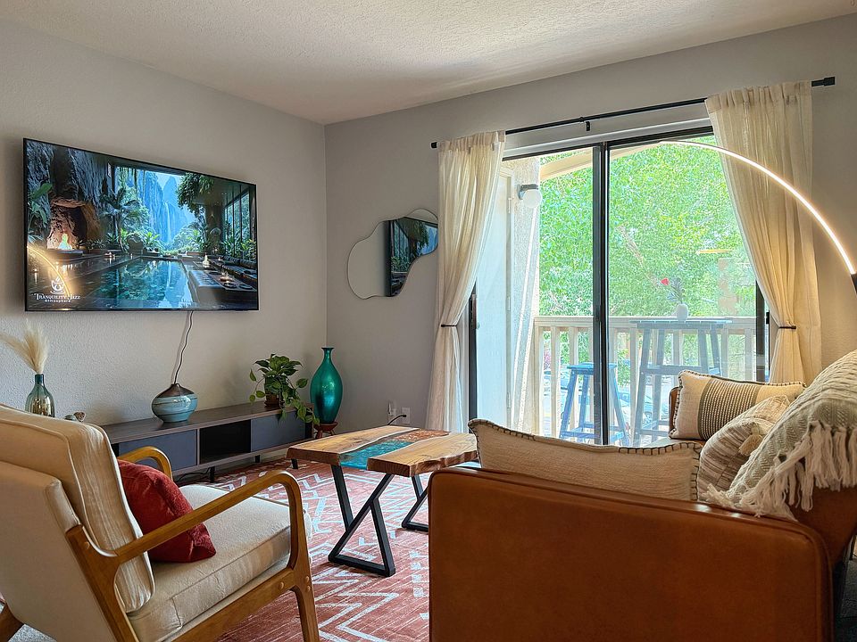 1st image of 941 Calle Mejia APT 513