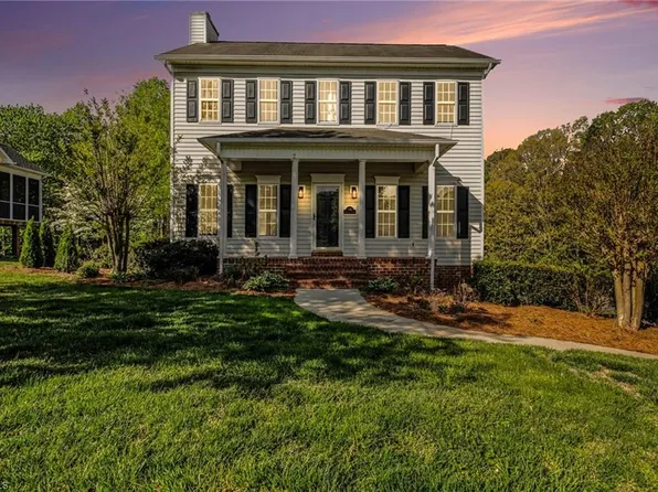 100 Kirkleigh Ct, King, NC 27021