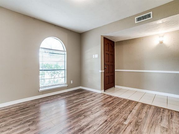 3rd image of 7229 Hardwood Trl