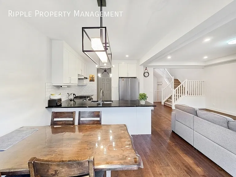 167 Windbrook Mnr SW #UPPER — Photo 18