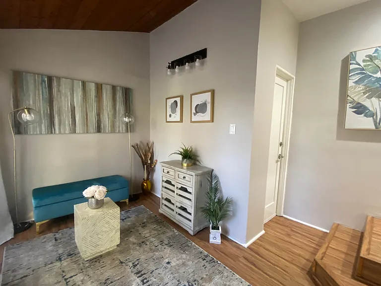 5944 Irvine Ave — Photo 9