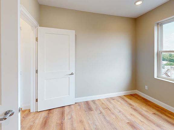 5th image of 100 Revere St #506