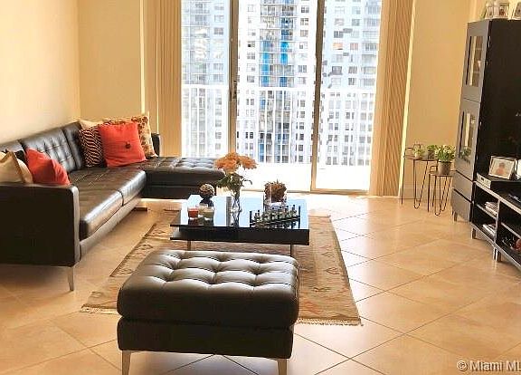 2nd image of 2801 NE 183rd St APT 1414W