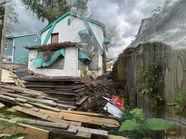 12117 196th Street, Springfield Gardens, NY 11413