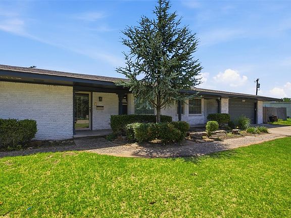 3rd image of 1637 Pecan Ave