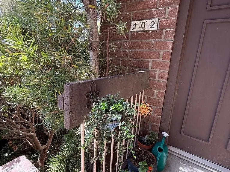 2322 Palos Verdes Dr W #102 — Photo 18