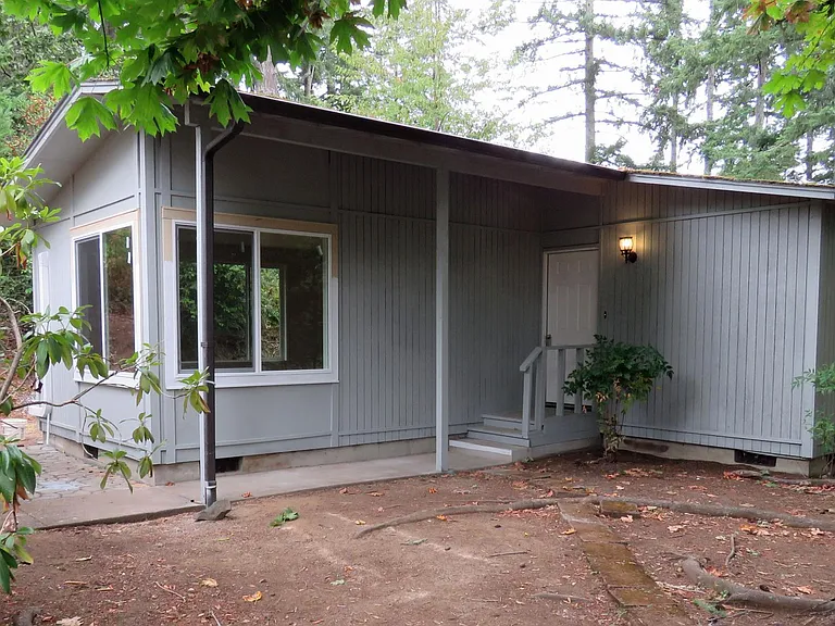 2395 McLean Blvd — Photo 4