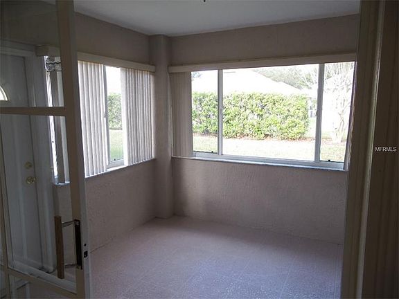 3rd image of 2164 Stoney Pointe Dr