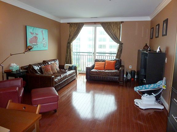 3rd image of 38 Maryland Ave Unit 524