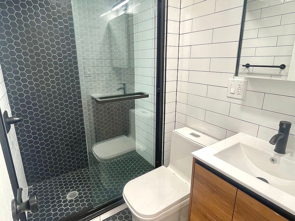 2nd image of 413 E 9th St #9G