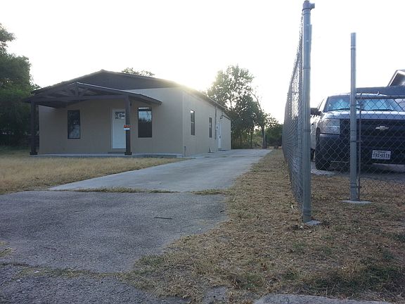 3rd image of 106 S 12th St