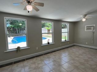 1209 Glenn Dr #F, Euless, TX 76039