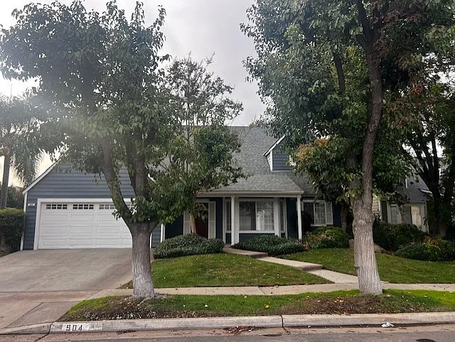3 bed, 2.5 bath, 1744 sqft, $2,495 — Photo 1