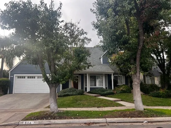 904 N Chapel Hill Ave, Clovis, CA 93611