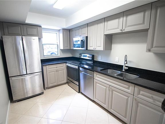 3rd image of 27249 Pullen AVE #B5
