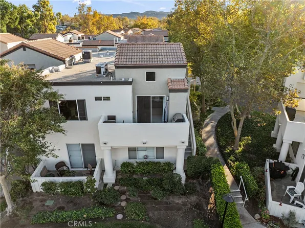 24485 Valle Del Oro Unit 202, Santa Clarita, CA 91321