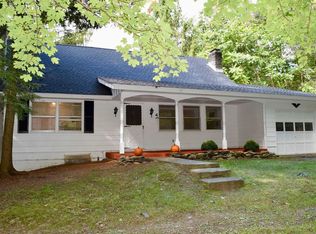 43 W Cookingham Dr, Staatsburg, NY 12580