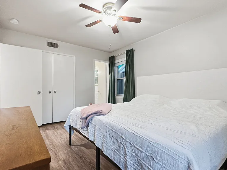 611 Stardust Ln — Photo 17