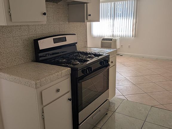 5th image of 12703 La Cuarta St APT 4