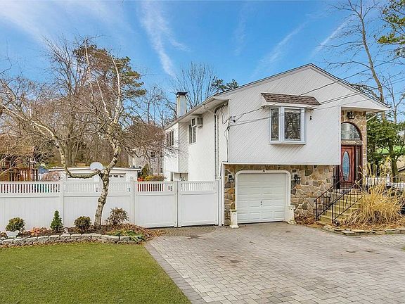3rd image of 24 Balaton Ave