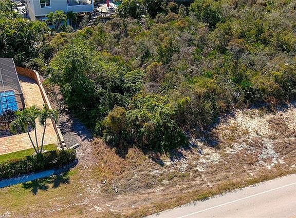 2nd image of 1987 San Marco Rd