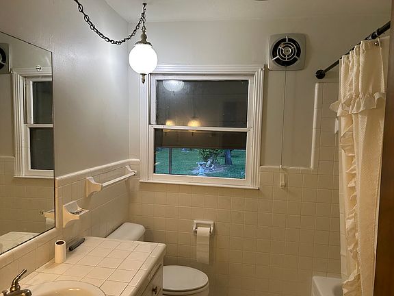5th image of 1206 Greenhill St