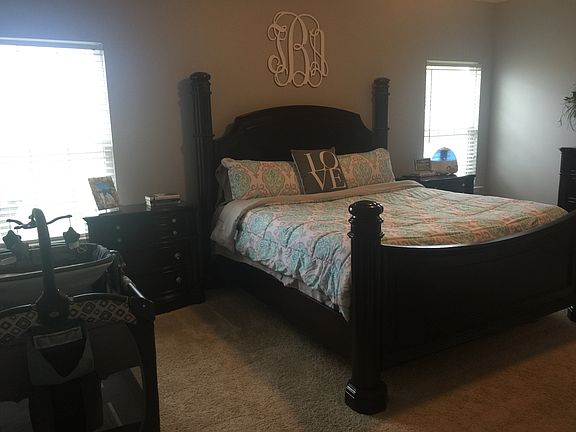 5th image of 583 Fox Haven Dr