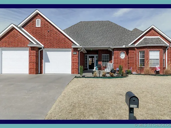 1218 Legacy Dr, Ada, OK 74820