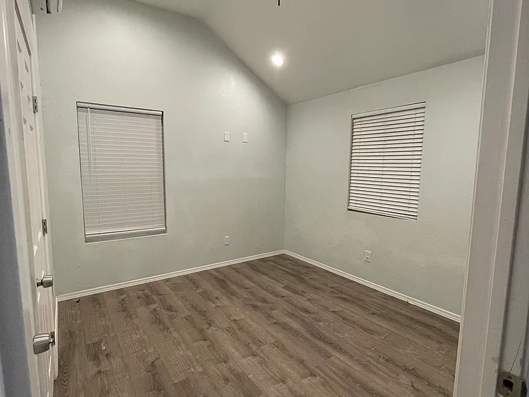 126 Deer Lake Dr #D — Photo 30
