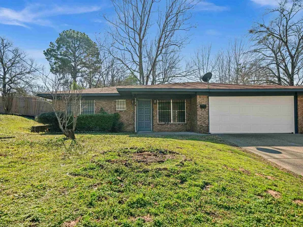 1814 W Barrett St, Tyler, TX 75702