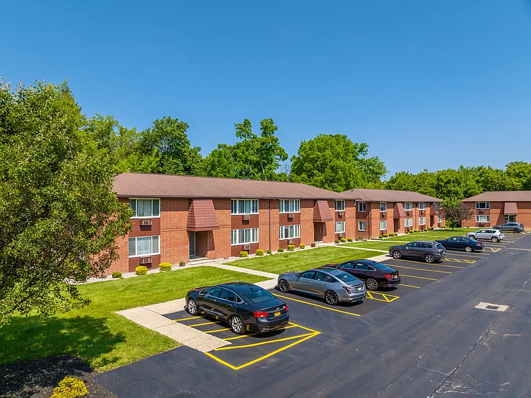 Ridgeway Garden Apartments — Photo 17