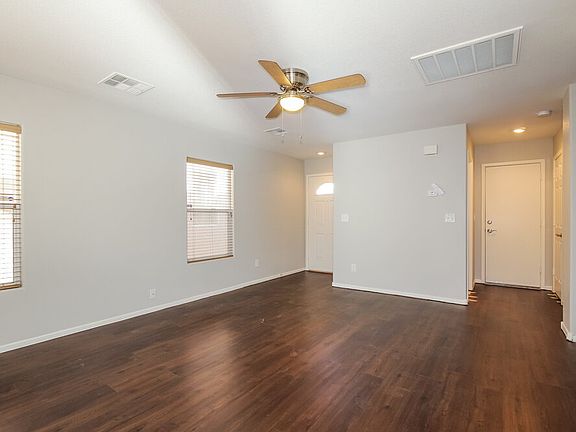 3rd image of 5037 Whistling Acres Ave