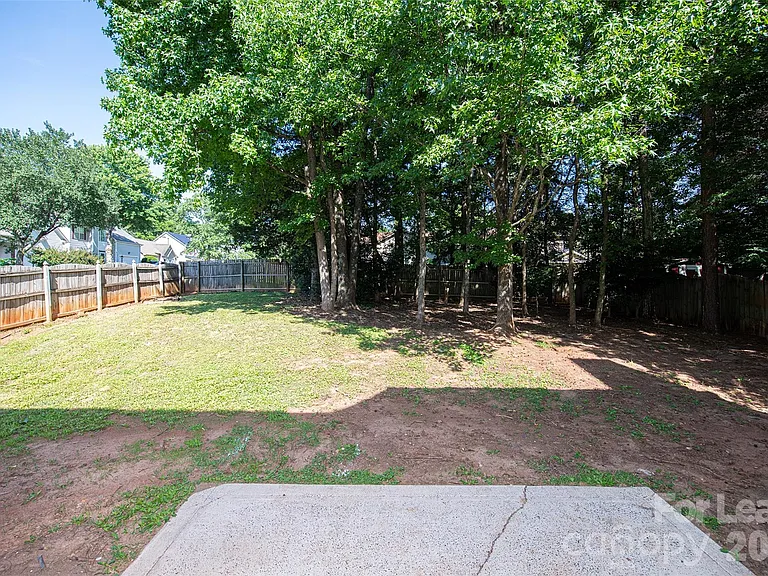 7405 Wapiti Ct — Photo 21