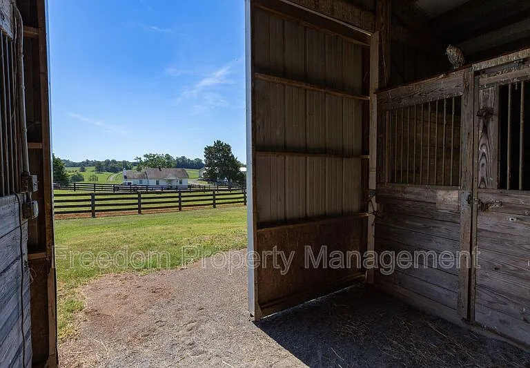 12203 Mystic Hill Ln — Photo 39